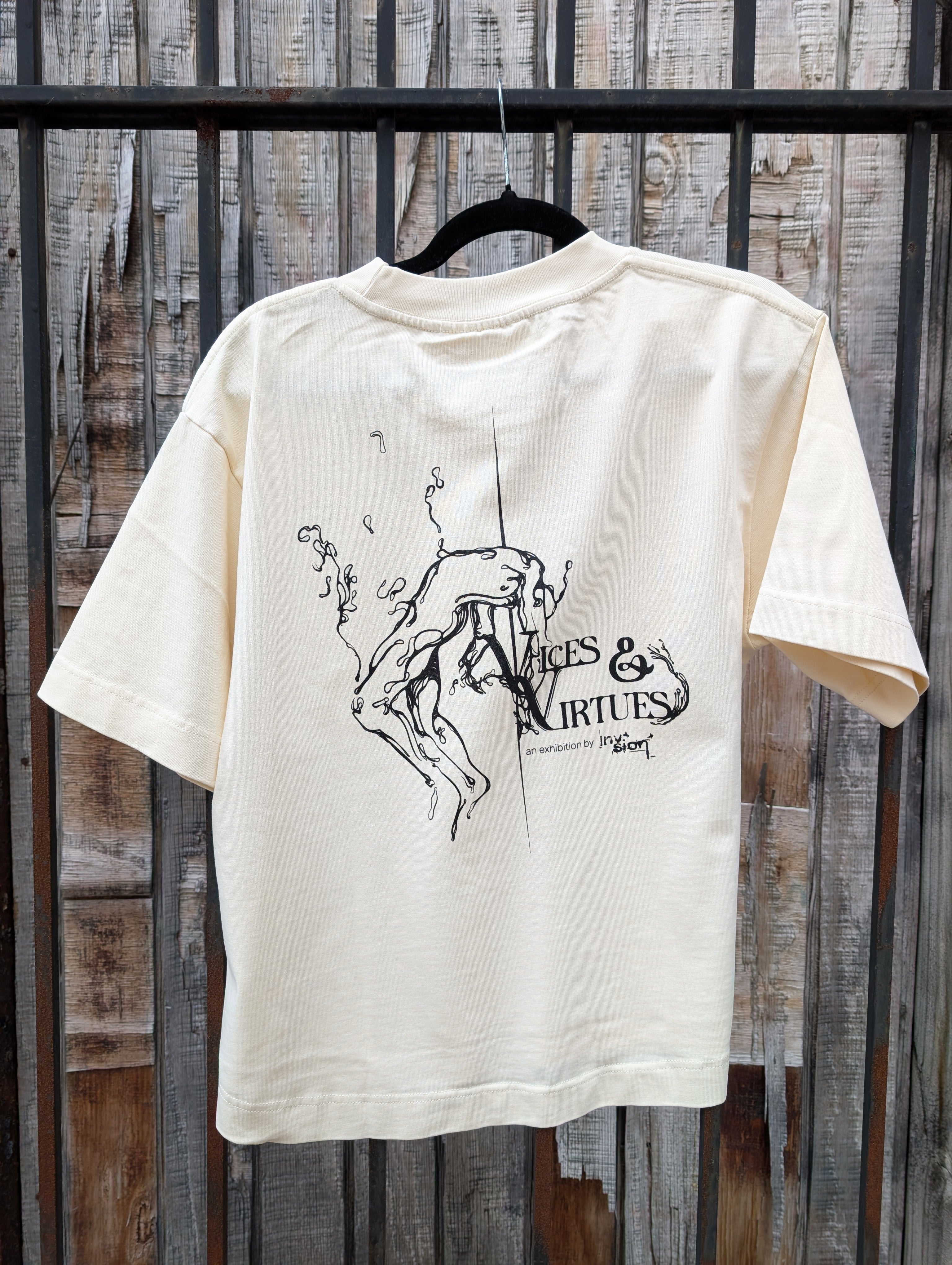 inv.sion T-Shirts / Cream