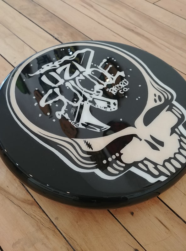 "Uzi Suicide Stealie" by R6D4